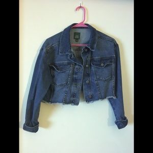 Cropped denim jacket